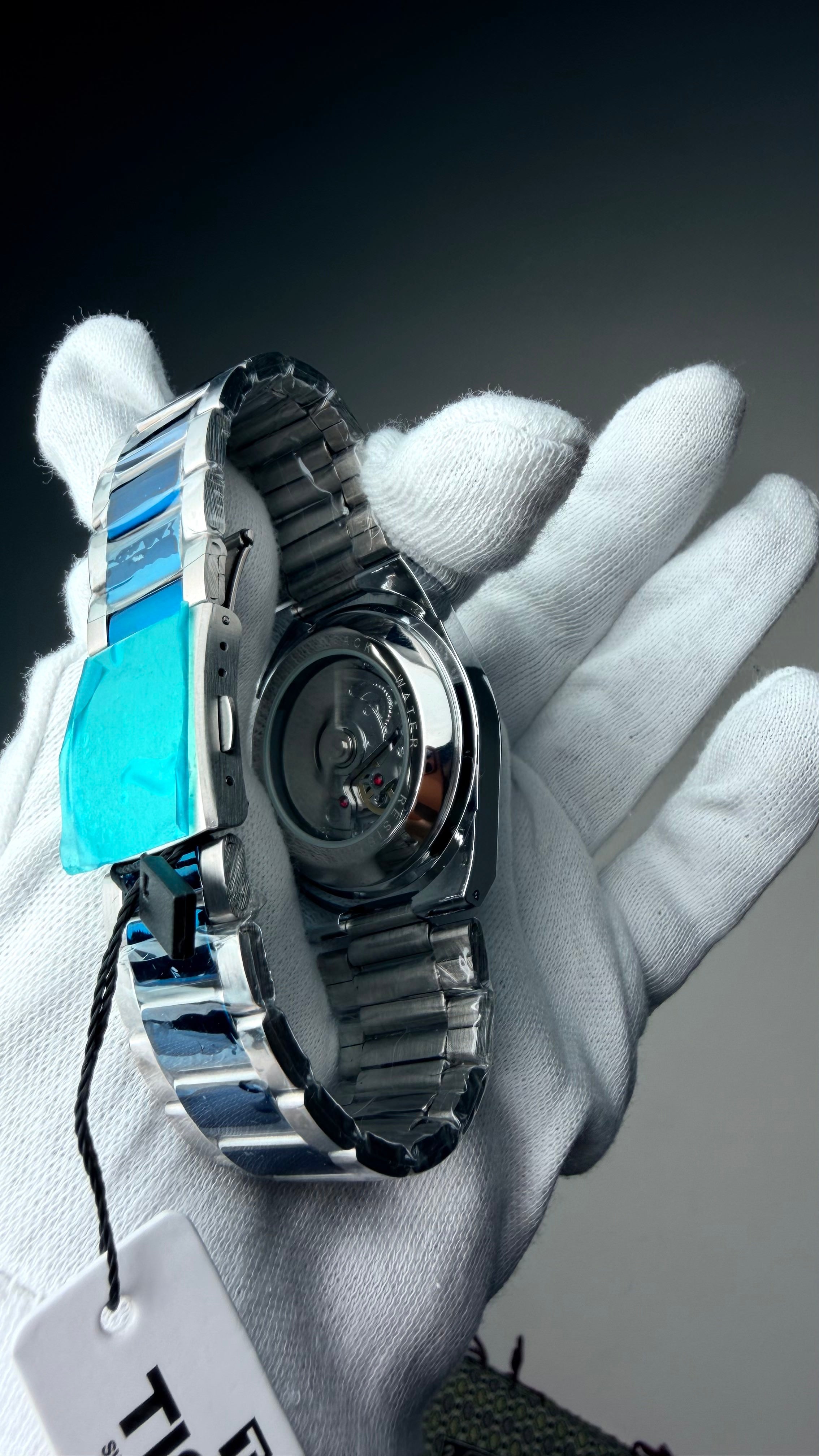 Blue & Silver Stainless Steel Men’s Watch – Premium Analog Date Watch (Automatic)