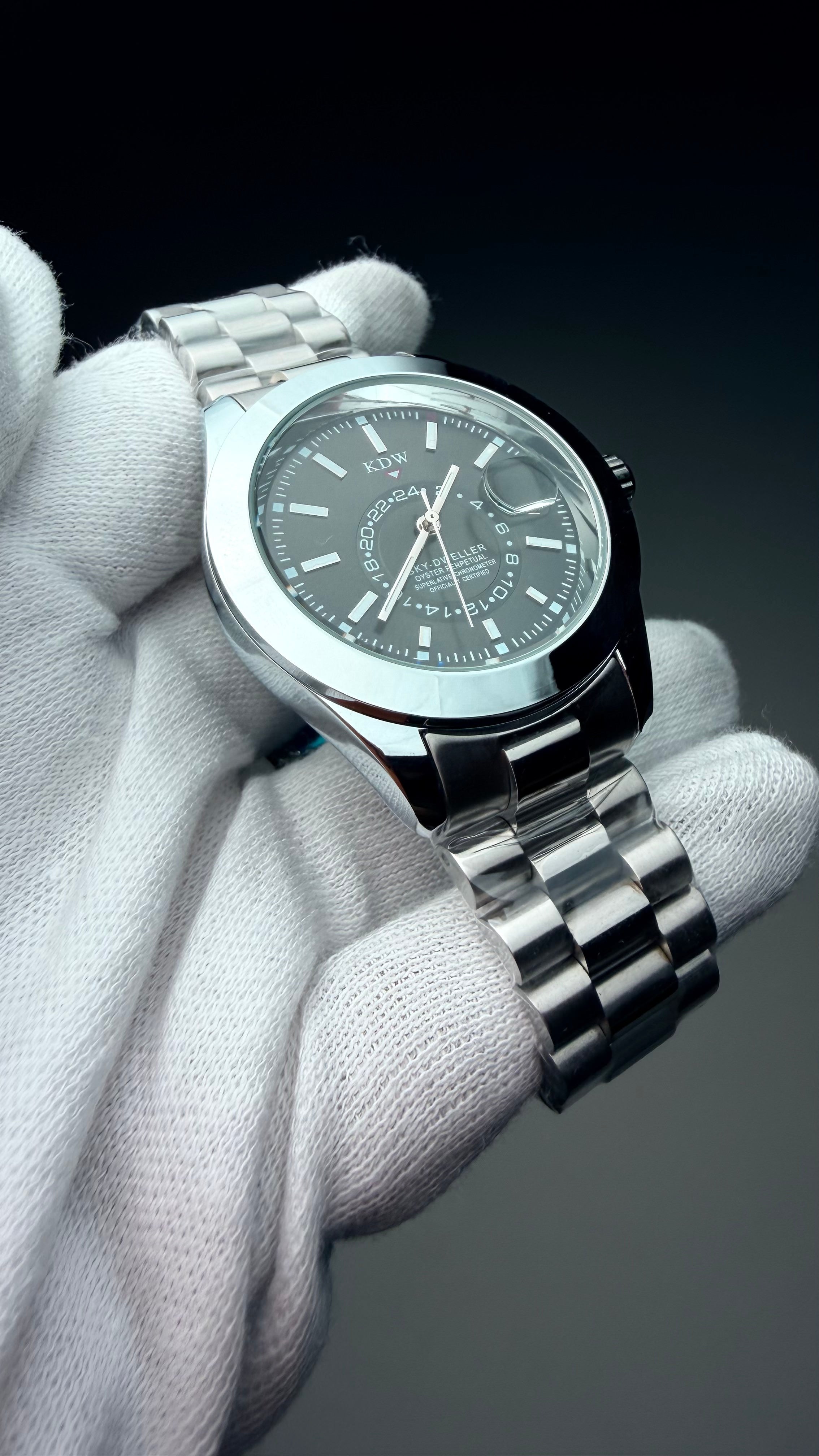 KDW Black Dial Stainless Steel Men’s Watch – Premium Silver Bracelet Watch